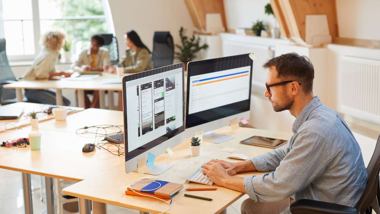 Maximizing Workplace Productivity With A Year-End Tech Refresh